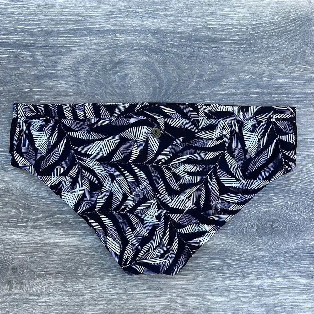 PrAna Marina Top (D-Cup) & Chambra Bottoms, black springtime - Picture 10 of 15